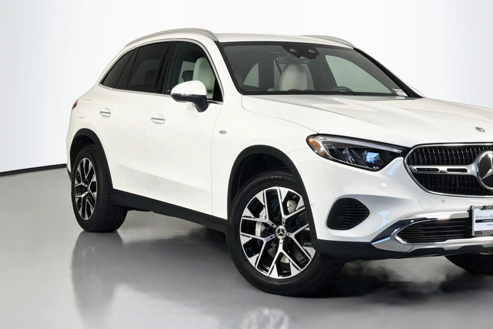 Used 2025 Mercedes-Benz GLC 350e 4MATIC image 15