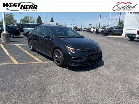 Certified 2025 Toyota Corolla SE FWD image 1