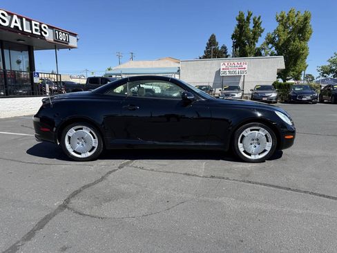 Used 2004 Lexus SC 430 Convertible RWD image 2