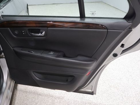 Used 2008 Cadillac DTS FWD image 21
