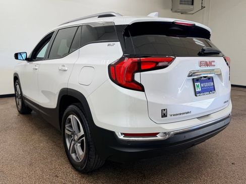 Used 2021 GMC Terrain SLT w/ Infotainment Package II AWD/4WD image 3