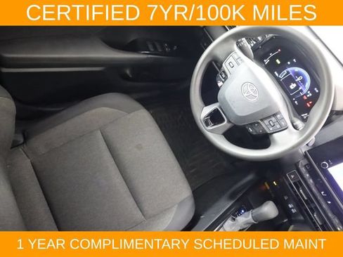 Used 2025 Toyota Camry LE w/ Convenience Package FWD image 17