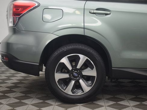 Used 2017 Subaru Forester 2.5i Premium AWD/4WD image 33