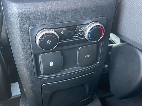 Used 2022 Ford Explorer XLT AWD/4WD image 20
