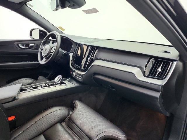 Used 2024 Volvo XC60 T8 Ultimate w/ Climate Package AWD/4WD image 33
