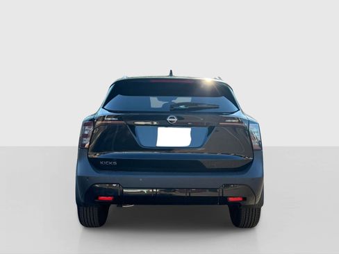 New 2026 Nissan Kicks SV w/ SV Premium Package FWD image 4