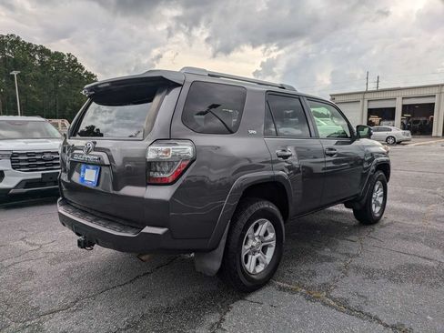 Used 2018 Toyota 4Runner SR5 Premium AWD/4WD image 4