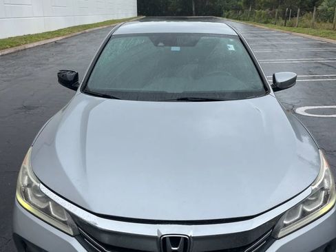 Used 2017 Honda Accord Sport image 15