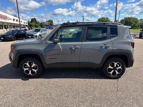 Used 2021 Jeep Renegade Trailhawk w/ Sun & Sound Group AWD/4WD image 2