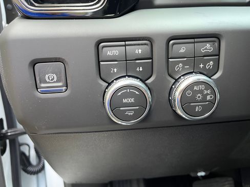 New 2026 GMC Sierra 2500 AT4 w/ Technology Package image 11