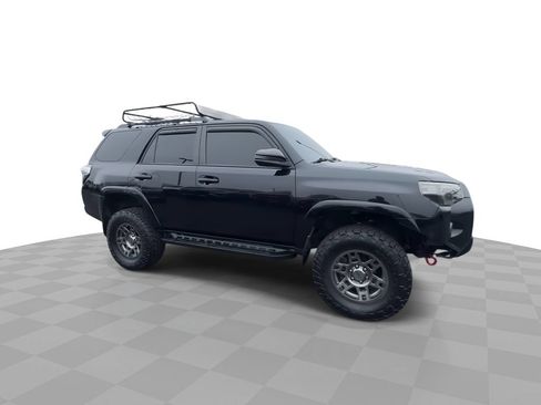 Used 2020 Toyota 4Runner Venture w/ Moonroof Package AWD/4WD image 9