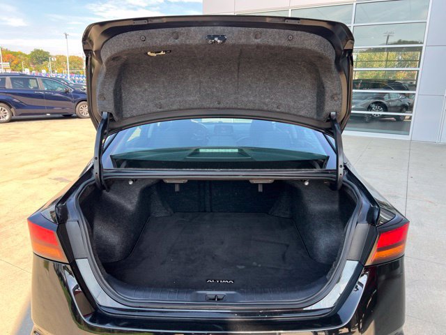 Used 2025 Nissan Altima 2.5 SV FWD image 28
