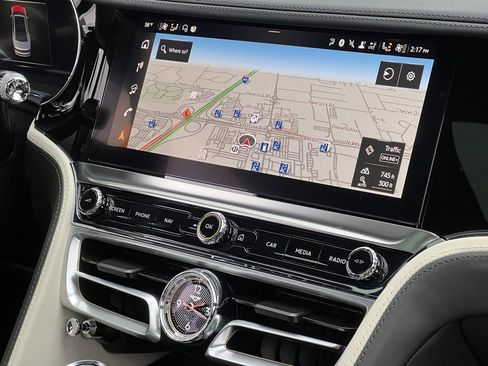 Used 2025 Bentley Flying Spur Plug-In Hybrid image 54