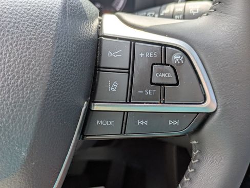 Used 2026 Toyota Highlander XSE AWD/4WD image 19