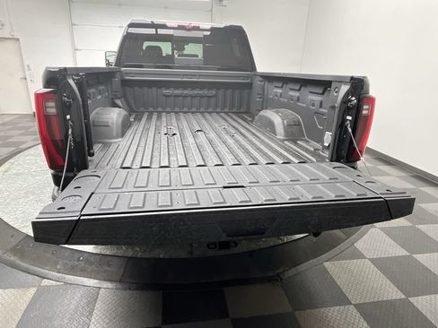 Certified 2024 GMC Sierra 2500 Denali w/ Denali Reserve Package AWD/4WD image 5