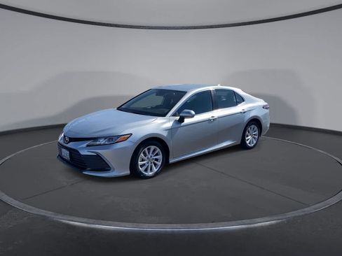Certified 2022 Toyota Camry LE w/ Cold Weather Package FWD image 4