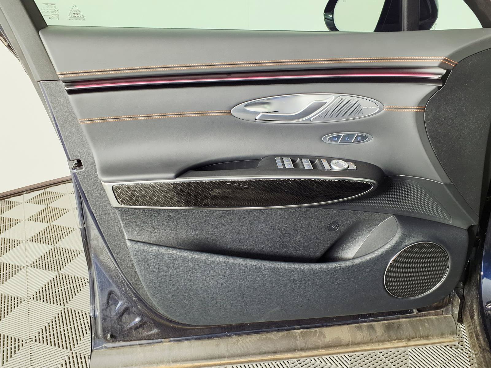 Certified 2026 Genesis GV70 3.5T Sport Prestige AWD/4WD image 17
