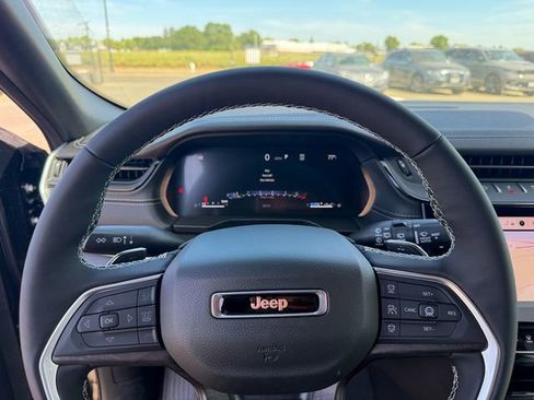 New 2026 Jeep Grand Cherokee Limited w/ Limited Altitude Package image 14