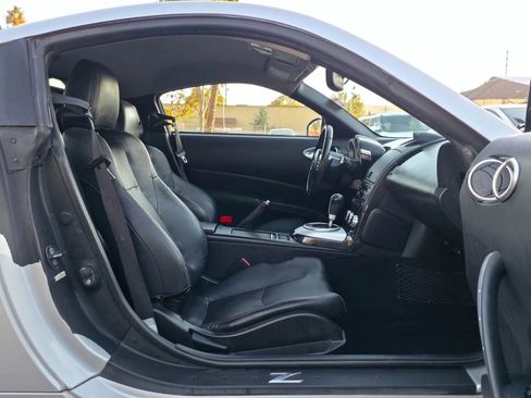Used 2008 Nissan 350Z Touring image 19