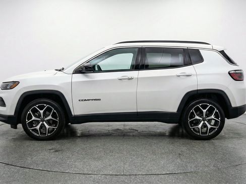 Used 2025 Jeep Compass Limited AWD/4WD image 5