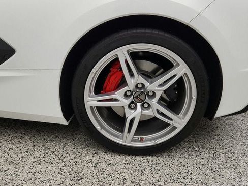 Used 2021 Chevrolet Corvette Stingray Preferred Cpe w/ Z51 Performance Package RWD image 9