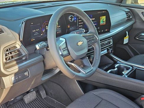 New 2026 Chevrolet Traverse LT w/ LPO, Floor Liner Package image 3