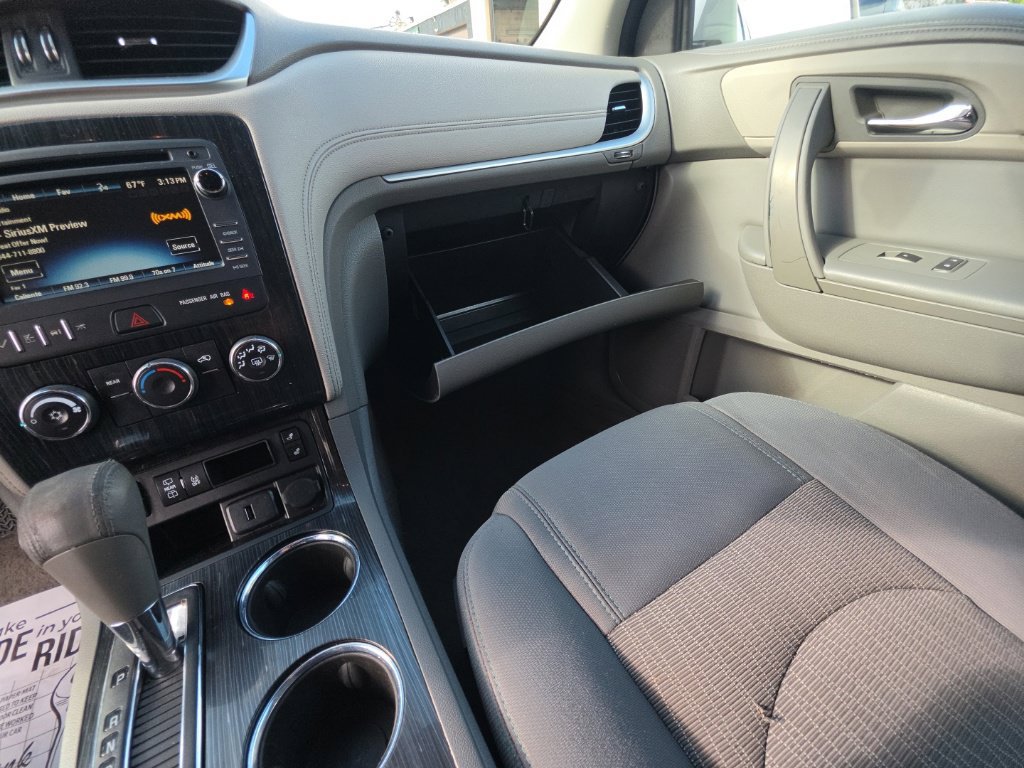 Used 2015 Chevrolet Traverse LT w/ Style and Technology Package AWD/4WD image 23