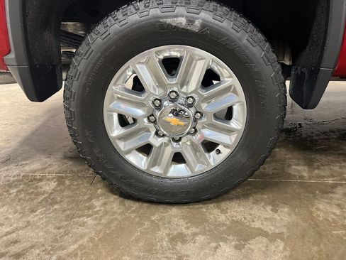Certified 2024 Chevrolet Silverado 2500 High Country AWD/4WD image 10