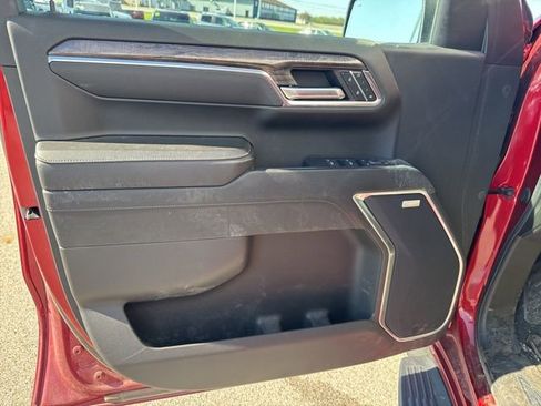 Used 2023 Chevrolet Silverado 1500 LTZ w/ Z71 Off-Road Package image 17