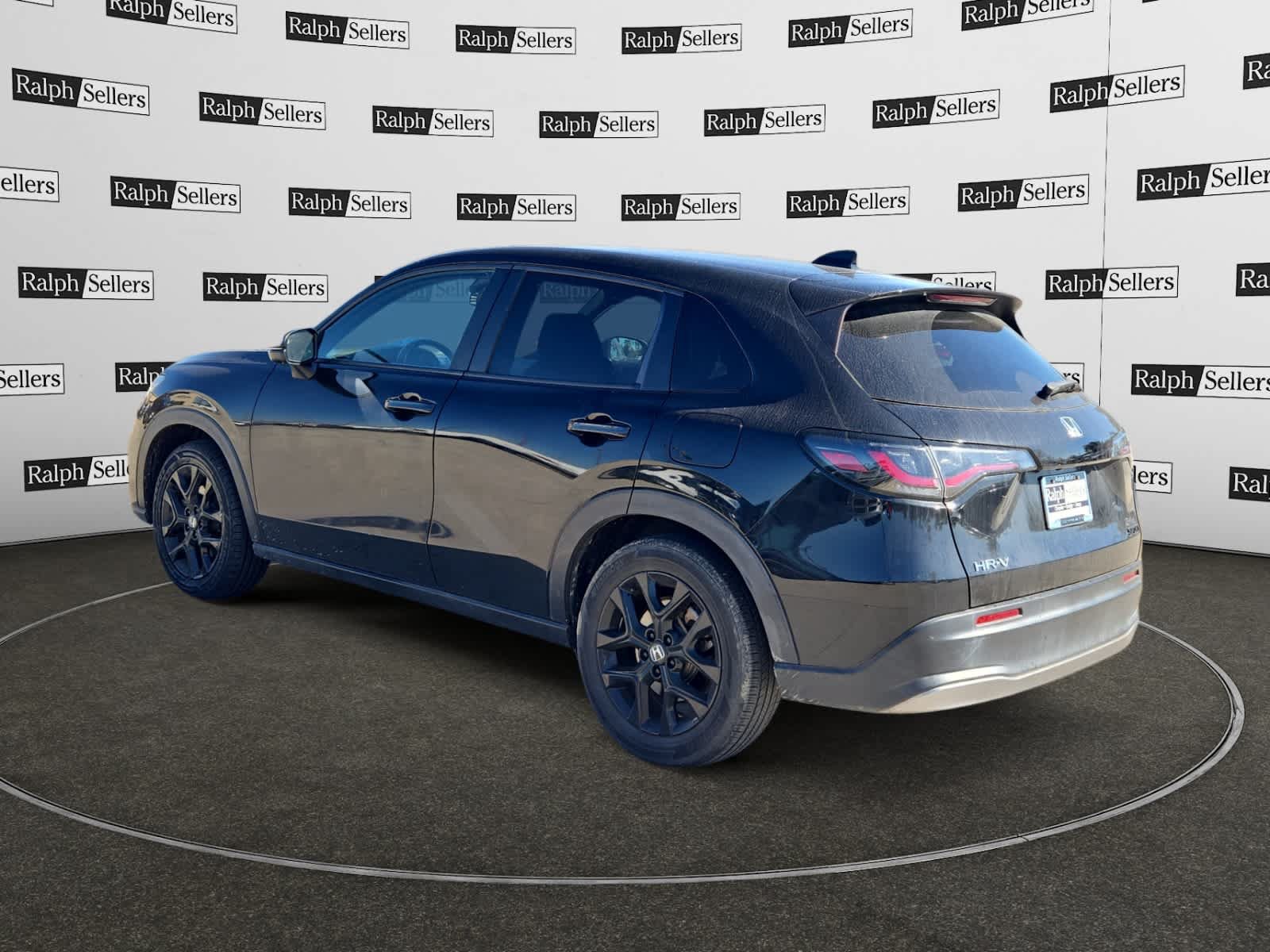 Used 2025 Honda HR-V Sport image 4