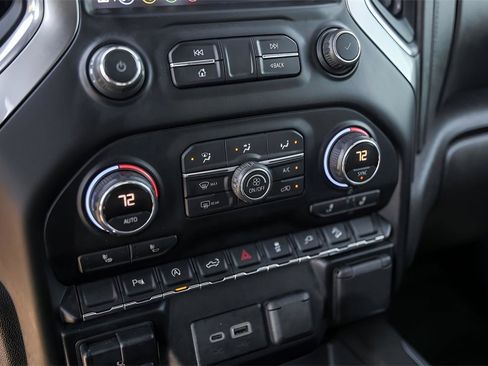 Used 2020 Chevrolet Silverado 1500 LT Trail Boss image 19