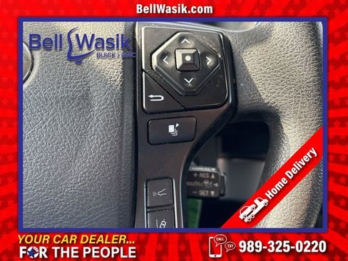 Used 2022 Toyota Tacoma SR image 27