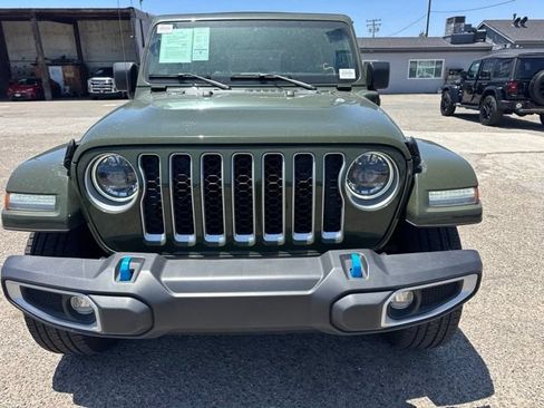 Used 2023 Jeep Wrangler Unlimited Sahara w/ Cold Weather Group AWD/4WD image 2