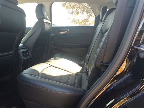 Certified 2022 Ford Edge SEL w/ Convenience Package image 9