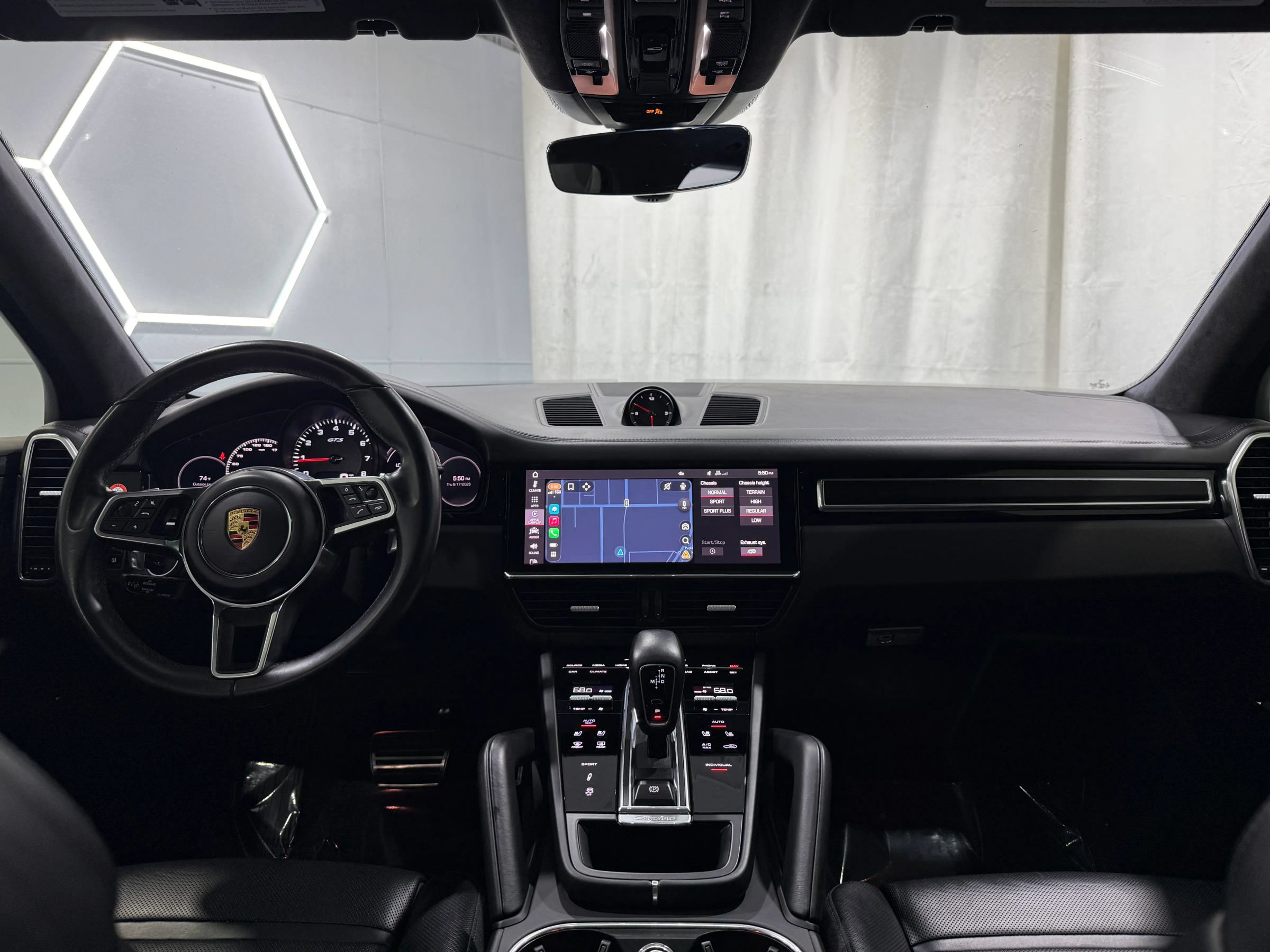Used 2021 Porsche Cayenne GTS AWD/4WD image 24