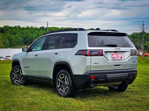 New 2026 Jeep Cherokee Laredo AWD/4WD image 5