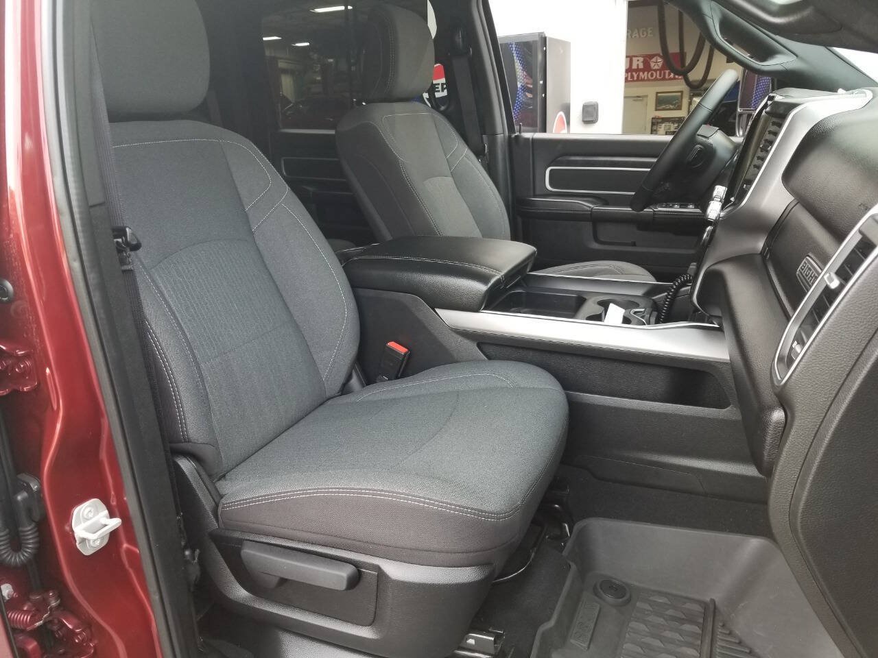 Certified 2024 RAM 2500 Big Horn w/ Night Edition AWD/4WD image 18
