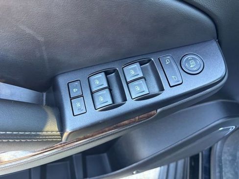 Used 2018 Chevrolet Tahoe LS image 10