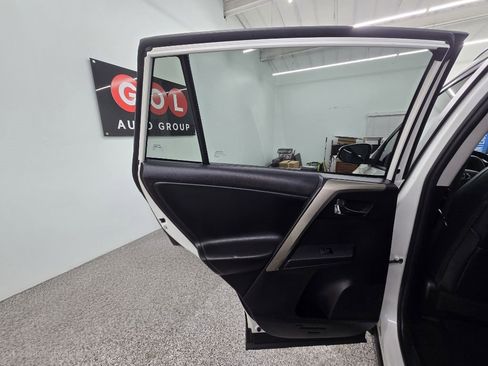 Used 2015 Toyota RAV4 Limited image 24