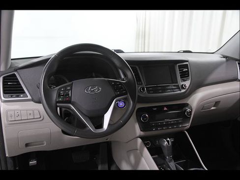 Used 2018 Hyundai Tucson Sport w/ Cargo Package FWD image 6