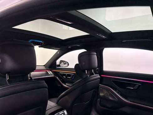 Used 2023 Mercedes-Benz S 500 4MATIC w/ AMG Line image 26