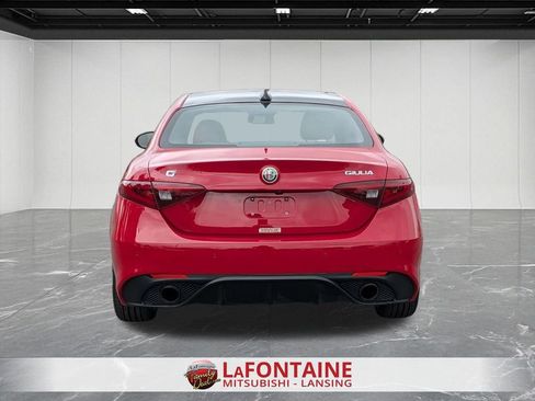 Used 2021 Alfa Romeo Giulia Ti AWD/4WD image 4