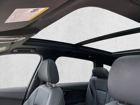 Used 2025 Audi Q7 3.0T Premium Plus image 11