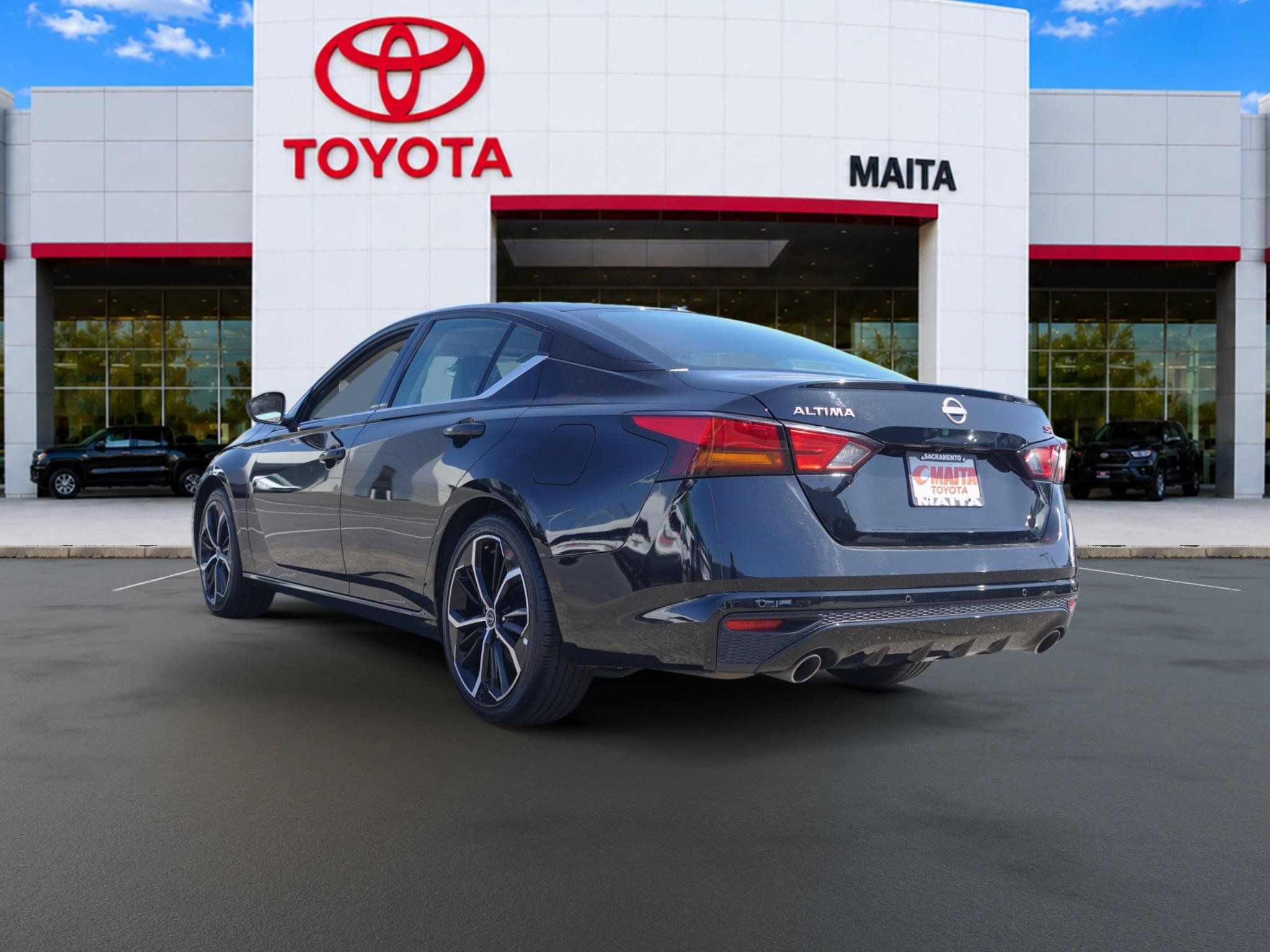 Used 2025 Nissan Altima 2.5 SR FWD image 5