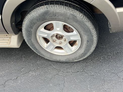 Used 2003 Ford Expedition Eddie Bauer image 34
