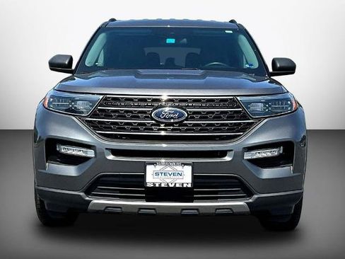 Certified 2022 Ford Explorer XLT w/ Equipment Group 202A AWD/4WD image 2