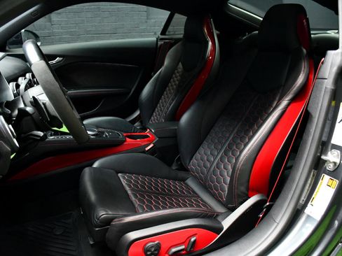 Used 2019 Audi TT RS w/ Technology Package image 21