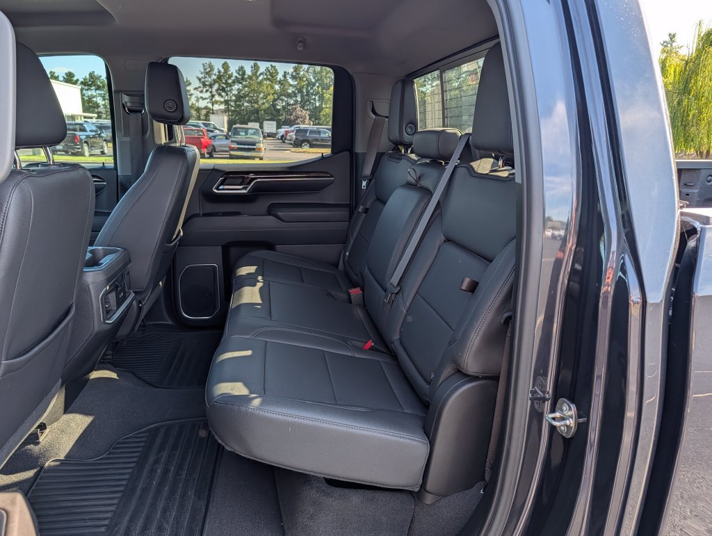 Used 2024 GMC Sierra 1500 Elevation w/ Elevation Premium Package AWD/4WD image 17