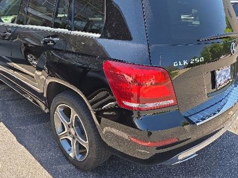 Used 2015 Mercedes-Benz GLK 250 BlueTEC 4MATIC image 5