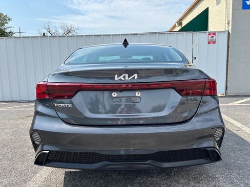 Used 2024 Kia Forte LXS FWD image 4